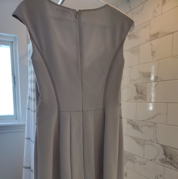 Midi length fitted dress - Picture 3 of 6